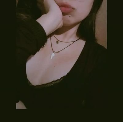 moonizzy09's profile picture. -Tus labios crean infiernos al tocar pieles🔥