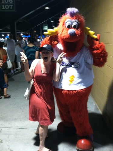 Not_Ally's profile picture. pgy2 surgeon in training, national park collector & Deac. free time=making wine w/hubs.