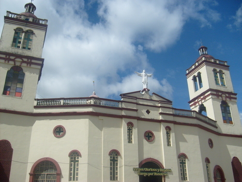 SilviaCauca's profile picture. Silvia es un municipio colombiano en el departamento del Cauca ubicado sobre un valle alto (2620 msnm) en la cordillera central de Colombia.