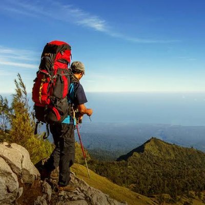 Forest explorer 🏞 Rock climber 🧗‍♂️ Mountain Peak hunter ⛰️ Pace spur 🏃‍♂️ Healthy 💚
#mountain #summit #climber #hiking #crypto $ATOM $BTC $OM 🕉️