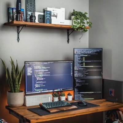 Abdulmuiz_sanni's profile picture. Frontend Dev | React, Next.js, TypeScript | SEO | Building clean, responsive apps 🚀