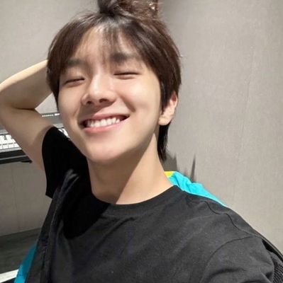 shanextdoor's profile picture. akun terserah aku yangpenting aku senang ____^