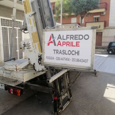 Azienda leader nei settori:
- Traslochi
- Movimentazione merci
- Montaggio e smontaggio mobili e arredi
- Allestimento negozi  (esclusa fornitura arredo)