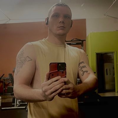 OklahomaGator21's profile picture. #Thunderup #WeAreTexans🐂 #GoGators🐊 above everything else! Oklahoma born & raised but I’ve bled Orange & Blue since the day I was born! 🐊🐊🐊