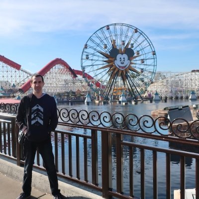 Tweeting about theme parks and rollercoasters around the world. I don't count credits. #ThemeParks #Rollercoasters #DisneyParks #UniversalParks