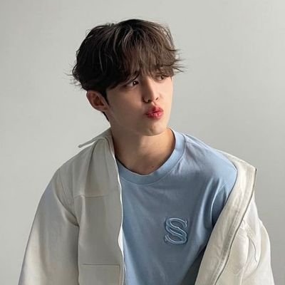 Ya Scoups, ya Eunchan, ya Shinyu, ya gitu deh.