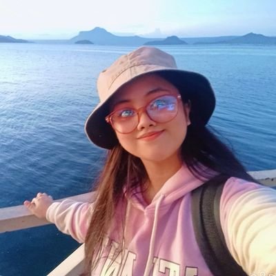 Author, Literary Critic & Scriptwriter.

💌 CHOICE 
💌 INFP

CC: https://t.co/uSS5ozE87O