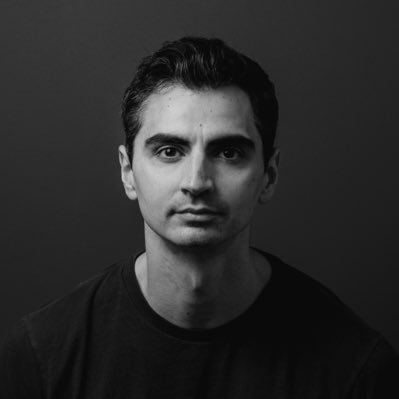 Co-founder & Creative Director at https://t.co/Kdln8i7pR2 - Brand & Web Designer. Currently exploring @splinetool, AI, and @Framer