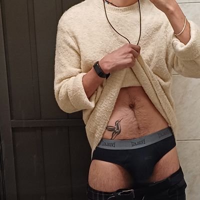 born_villian_'s profile picture. I ❤️‍🔥 #cruising 🏳️‍🌈 
Explicit Content 🔞
Not so interested in penetration, but we can still have a satisfying time 😈😏