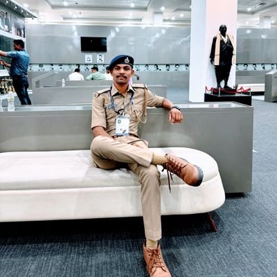 m_g_kukadiya's profile picture. Police Sub Inspector ⭐⭐||
Gujarat Police 👮🚔
||जय श्री राम।।🚩🚩