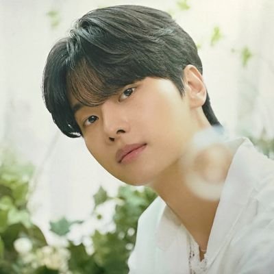 Shine120524's profile picture. 행복을 찾는 사람이 아니라,
행복을 만드는 사람이 되길🌷