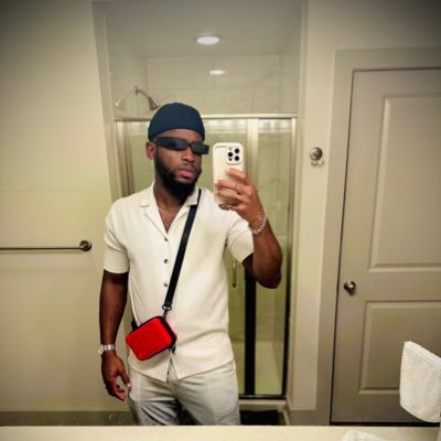 EL_Remontador's profile picture. 🇨🇲✌🏾 🇺🇸 👻:drew.invictus 📸ig :bellegueule 🔞#HallaMadrid y nada más