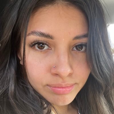 UnosOjitos's profile picture. 