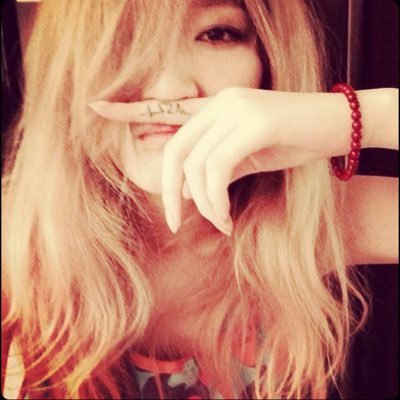 flwrloon4's profile picture. :3