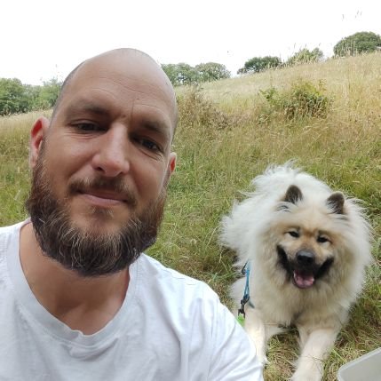 itachouille's profile picture. Développeur Web demi-sel