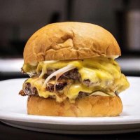 The Brass Burger(@brassburgerstl) 's Twitter Profile Photo