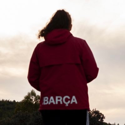 Amante del fútbol y adicta al FC Barcelona.