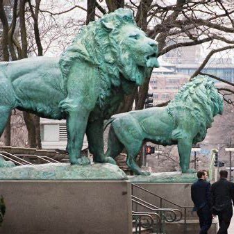We are the Lions of Michigan Avenue, guarding the Art Institute of Chicago since 1894. Chicago’s mascots. Cast in bronze. (not AIC) 🦁🏦🦁