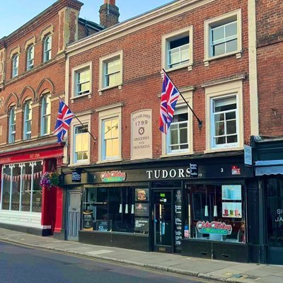 Ice Cream 🍦 Milkshakes🥤 Sweets 🍬 Chocolates 🍫 Popcorn 🍿 Coffee ☕️ Burgers 🍔 Panini Sandwiches 🥪 Hotdogs 🌭 & more! One of Britains Oldest Shops Est. 1799