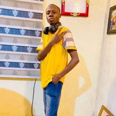 EmmanuelOg52927's profile picture. 