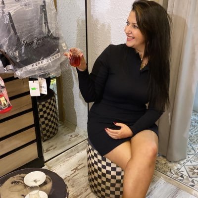 LganGurbet's profile picture. 