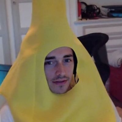 hyperf1xation's profile picture. f1 took up residence in my adhd riddled mind and i have not known peace since