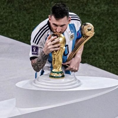 ▪️Climber type of AQ ▪️Fundamentally optimistic  ▪️@Fcbarcelona  ▪️Lionel Messi 🐐