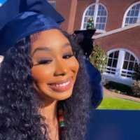 π (@chideyah) 's Twitter Profile