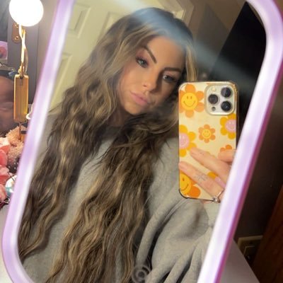 meganpreston__'s profile picture. •28 •mila