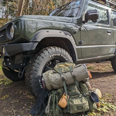 2021年1月契約し、2022年2月に納車されました😃ジャングルグリーンXC
同時期に黒柴飼い始めました😀
ジムニーで黒柴と一緒にキャンプ行きたいです⛺
無言フォロー失礼します😁