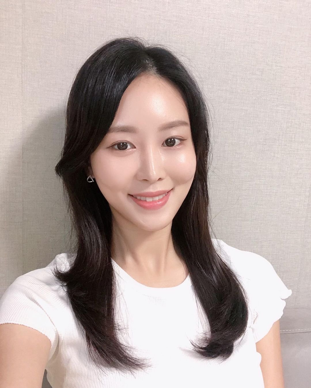 Cathede186005's profile picture. 단순한 일상에서 벗어나 모처럼 만의 여유를 가지고 행복한 시간을 만끽하게 해주십시오.