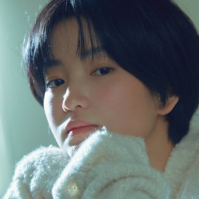 ghtnghtn's profile picture. 나 아닌 누구도 자신을 구원할 수 없다 스스로 길을 걸어가야 한다