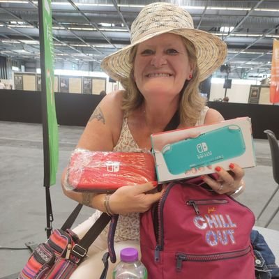Maman de 57 ans, fan de Pokémon et animal crossing 🍃

aime crocheter 🪡
