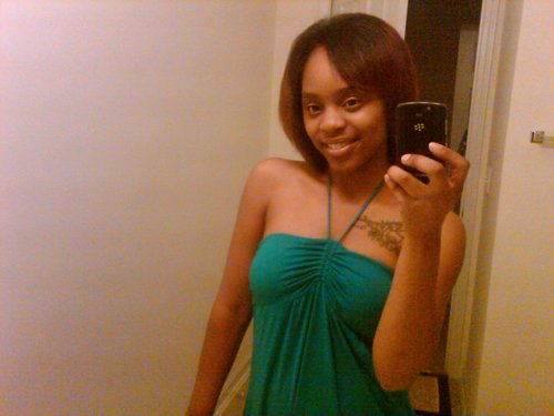 Single, money maker, no kids, lovable, sexy, down to earth, an if you wanna knw more jus me...