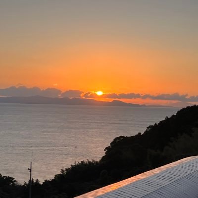 介護福祉士 でバツイチやってます 。高校生と予備校生の母 。今年はやりたいこと諦めずやるのが目標！神社仏閣巡り パワースポット パワーストーン、天然石 野草 薬草に興味あり♡