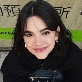 com muito amor e respeito pela manu, desde 2011
fan account