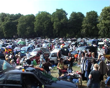 Chiswick School car boot updates coming from Chiswick School PTA & Friends. Money raised from entrance goes to the school. Follow us for news on sales & queues.