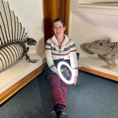 Collections Manager of #Vertebrate #Paleontology at the @MCZHarvard , #museumfan 🏫, #coffeelover ☕️, and #worldtraveler 🌎. All opinions are my own. #scicomm