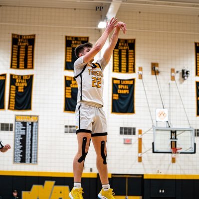 North Allegheny 2024 - @TeamWildcatHGSL - Student Athlete - 6’5 wing - 195 lbs