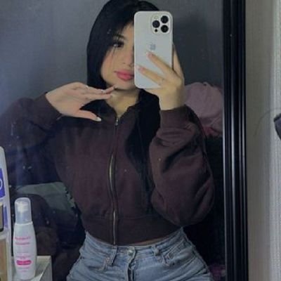 laura8167454761's profile picture. 