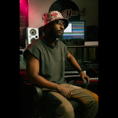 God1st || Sound Engineer || Music Producer || Content creator || Video director #DeXentricStudios #SteezeYard #TeamJesus