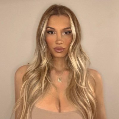 EmmaRhodes88's profile picture. Living the dream, seeing the world, and investing in the future! #BTC