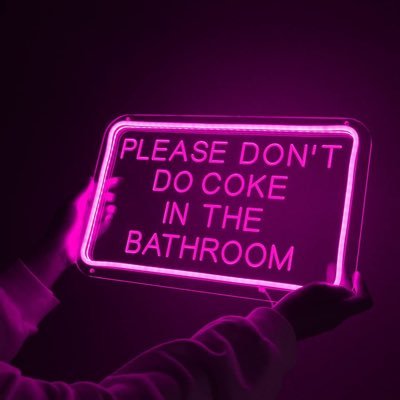 aquarianbb04's profile picture. 19