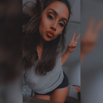 DevinEatsMeat's profile picture. All it takes is One prayer to change your life forever ✨ #momofboth