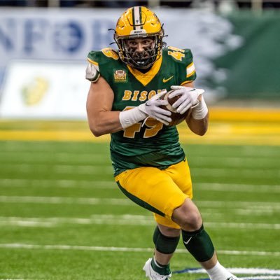 Fullback/LongSnapper at NDSU #gobison 🤘.