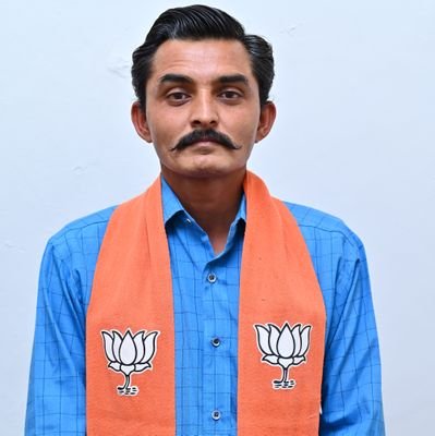 DushyantAc93130's profile picture. 