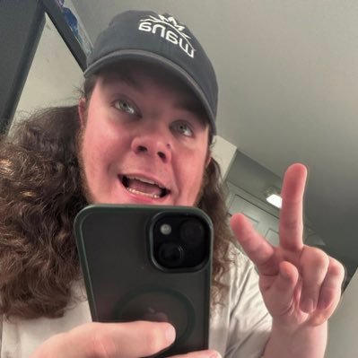 DakotaKnowsBall Profile Picture