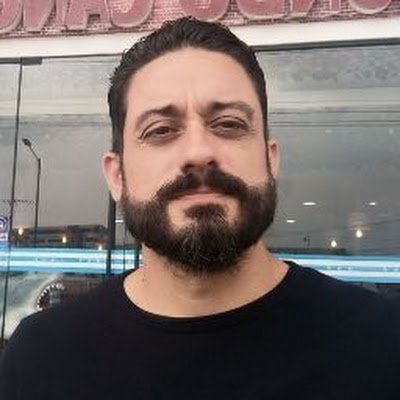 Doctorando en Sistemas de Información. UPM 🇪🇦
Coach Deportivo, Rehabilitador, Buzo profesional y pescador submarino.
Experto en artes marciales y seguridad.