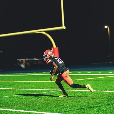 Class 2024 football WR/FS🏈 track runner 100 ,200 and long jump 5’11 ||156|| JR Tucker High school, phone number (8048785845) email debraux.marlon21@gmail.com