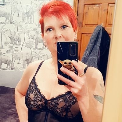 A bit broken, crazy, cheeky, flirty, but all good fun. Classy, not trashy. Don't like me, I don't care. I am me and will never change😘
https://t.co/mqZb56tYPB